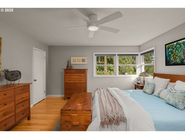 3370 Sw VISTA Dr, Portland, OR 97225