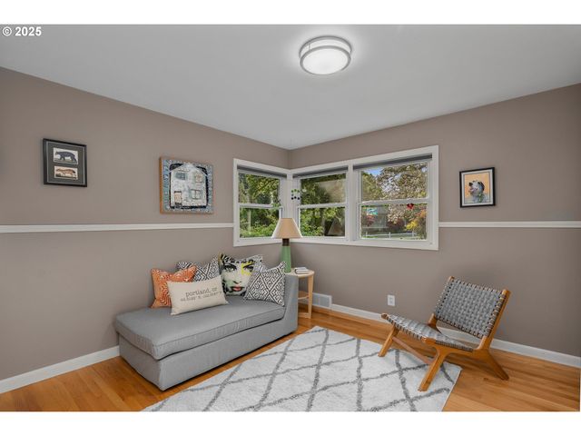 3370 Sw VISTA Dr, Portland, OR 97225