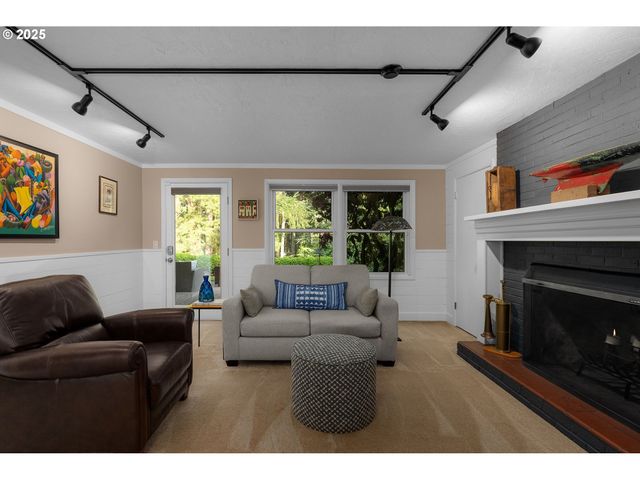 3370 Sw VISTA Dr, Portland, OR 97225