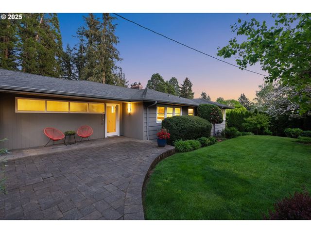 3370 Sw VISTA Dr, Portland, OR 97225