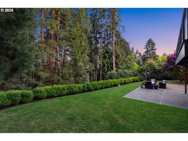 3370 Sw VISTA Dr, Portland, OR 97225