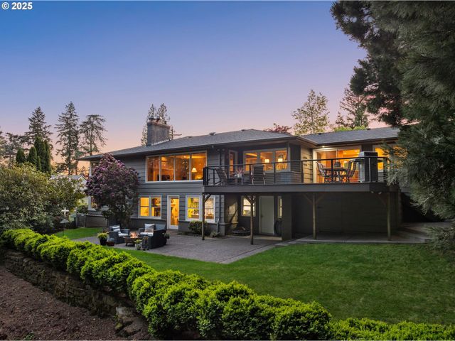 3370 Sw VISTA Dr, Portland, OR 97225