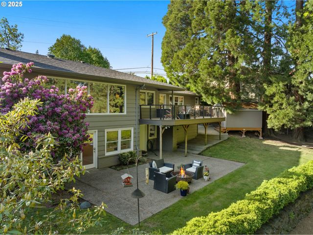 3370 Sw VISTA Dr, Portland, OR 97225