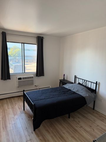 5358 N Cumberland Avenue 213, Chicago, IL 60656