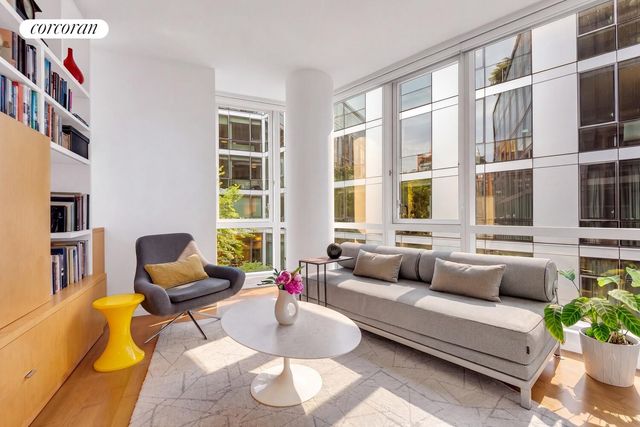 200 Chambers St Apt 3T, New York City, NY 10007