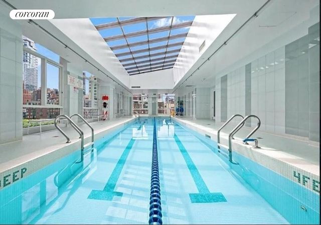 200 Chambers St Apt 3T, New York City, NY 10007