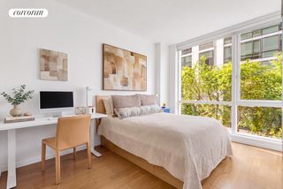 200 Chambers St Apt 3T, New York City, NY 10007
