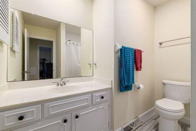 1003 Cross Country Drive, Columbus, OH 43235