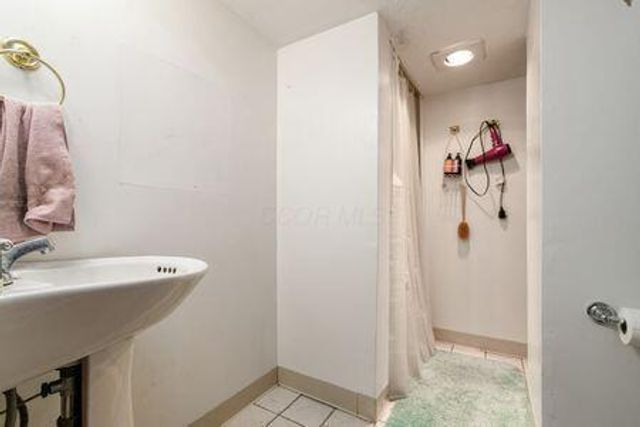1003 Cross Country Drive, Columbus, OH 43235