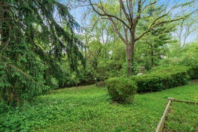 1003 Cross Country Drive, Columbus, OH 43235