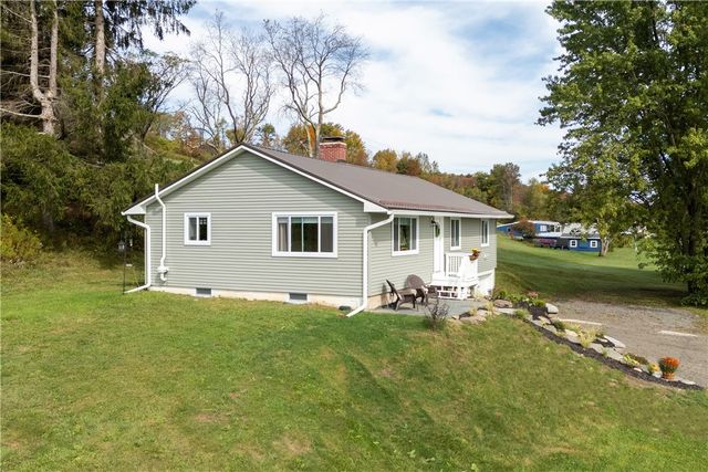 705 County Highway 11, Laurens, NY 13820