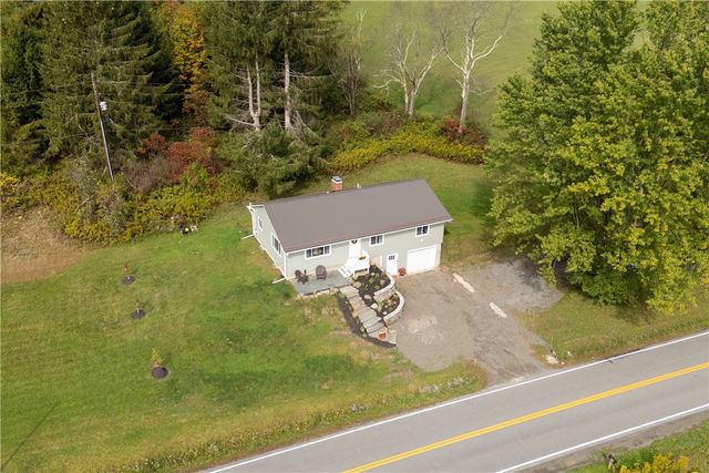 705 County Highway 11, Laurens, NY 13820