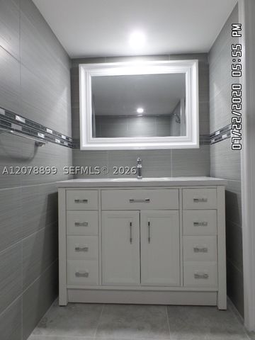 1600 S Ocean Dr 18D, Hollywood, FL 33019