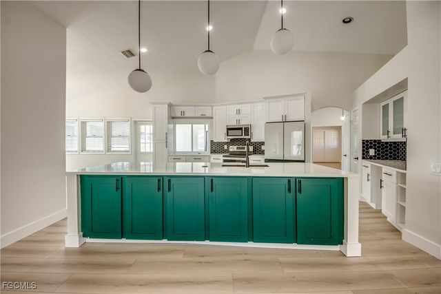 6205 Deer RUN, Fort Myers, FL 33908