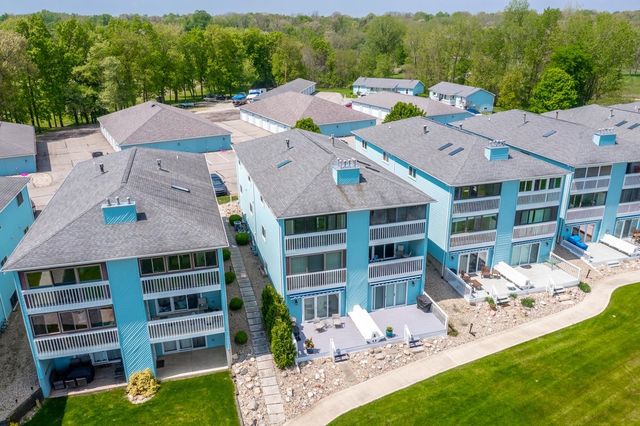 120 Lane 325 Lake James B-2, Angola, IN 46703