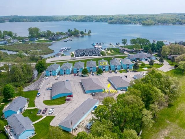 120 Lane 325 Lake James B-2, Angola, IN 46703