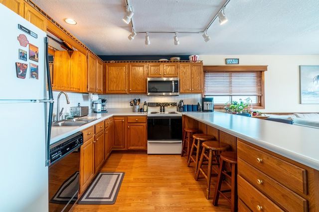 120 Lane 325 Lake James B-2, Angola, IN 46703