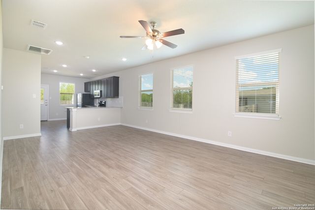 209 Joseph Cir, Cibolo, TX 78108