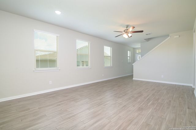 209 Joseph Cir, Cibolo, TX 78108