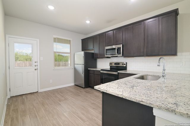 209 Joseph Cir, Cibolo, TX 78108