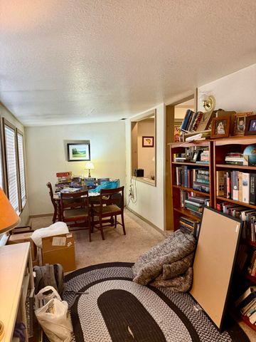 1711 N Oak Grove Avenue, Springfield, MO 65803