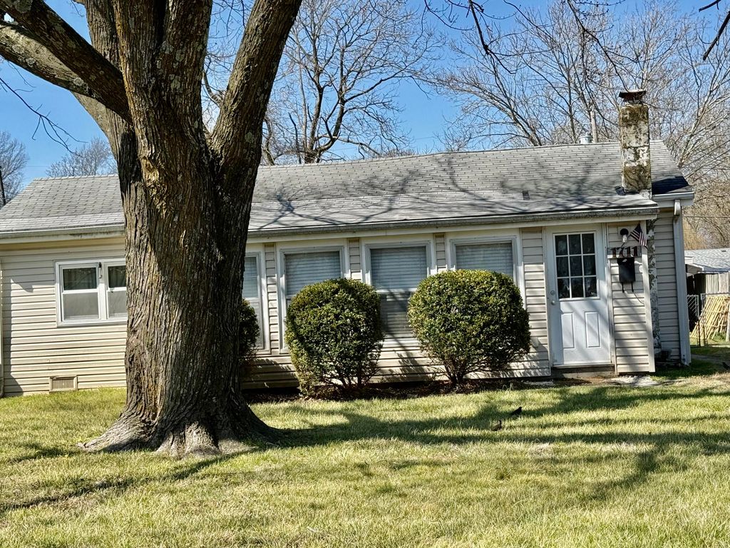 1711 N Oak Grove Avenue, Springfield, MO 65803