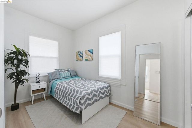 5334 E 10th St., Oakland, CA 94601