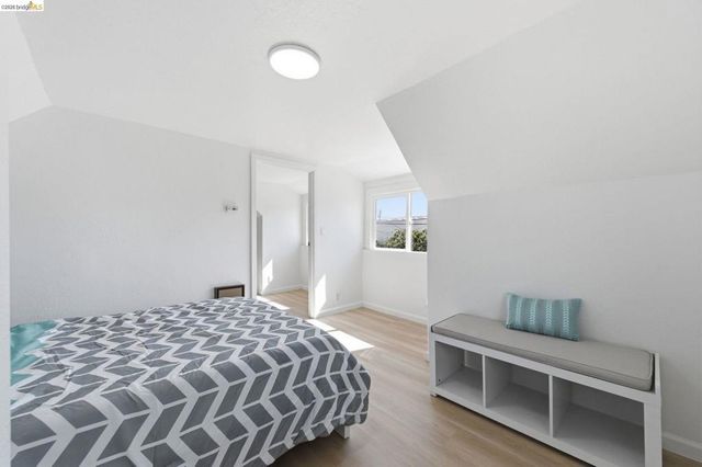 5334 E 10th St., Oakland, CA 94601