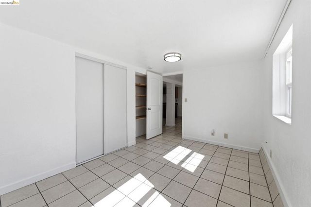 5334 E 10th St., Oakland, CA 94601