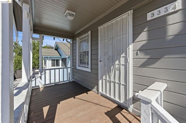 5334 E 10th St., Oakland, CA 94601