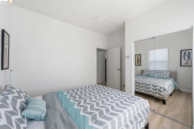 5334 E 10th St., Oakland, CA 94601