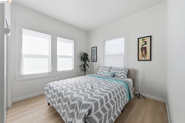 5334 E 10th St., Oakland, CA 94601