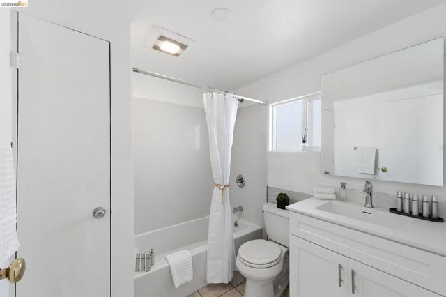 5334 E 10th St., Oakland, CA 94601