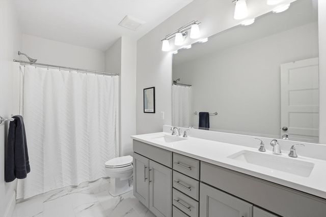 22 Sandy Hill Cir 22, Scituate, MA 02066