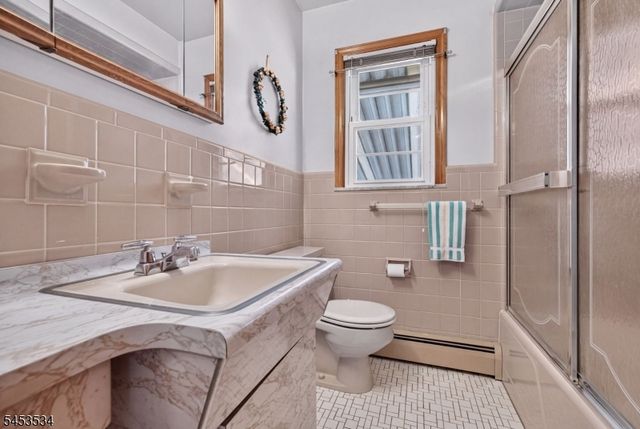 88 Princeton Ave, Rahway City, NJ 07065
