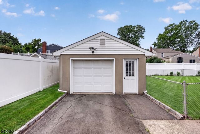 88 Princeton Ave, Rahway City, NJ 07065