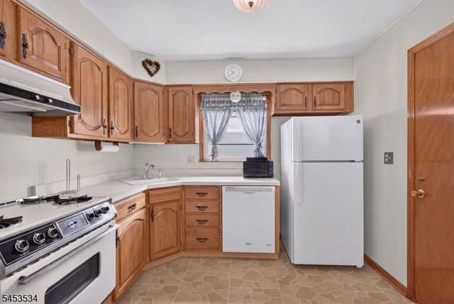 88 Princeton Ave, Rahway City, NJ 07065
