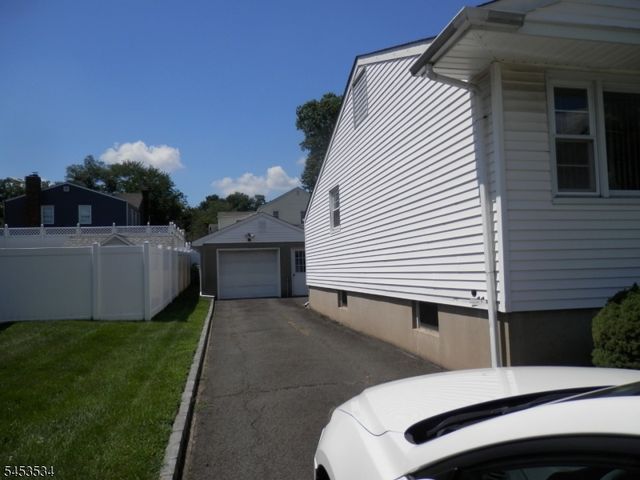 88 Princeton Ave, Rahway City, NJ 07065