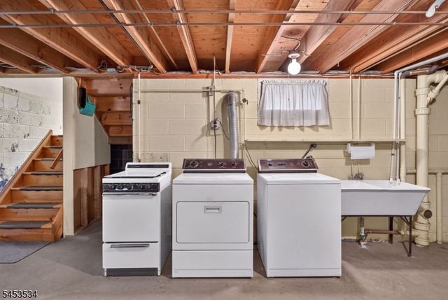88 Princeton Ave, Rahway City, NJ 07065