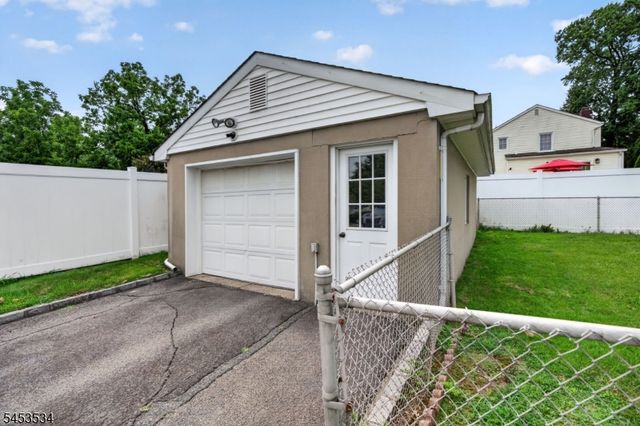 88 Princeton Ave, Rahway City, NJ 07065