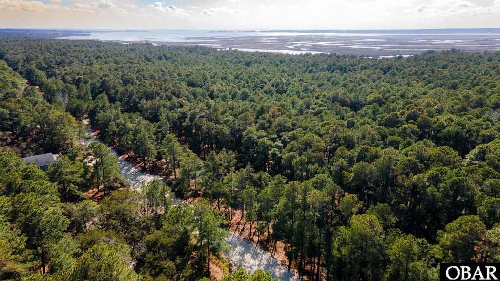 Image 14 of property listing at 2324 Ocean Pearl Road Lot 1, Corolla, NC 27927