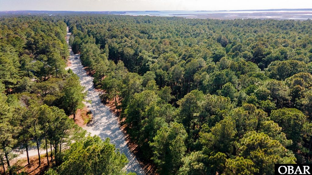 Image 17 of property listing at 2324 Ocean Pearl Road Lot 1, Corolla, NC 27927