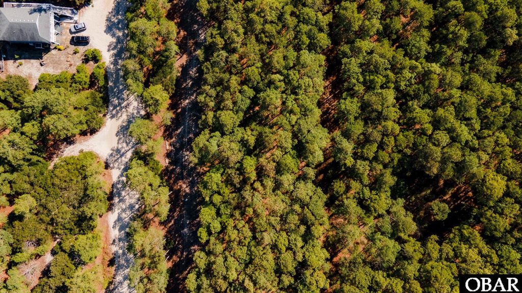 Image 20 of property listing at 2324 Ocean Pearl Road Lot 1, Corolla, NC 27927