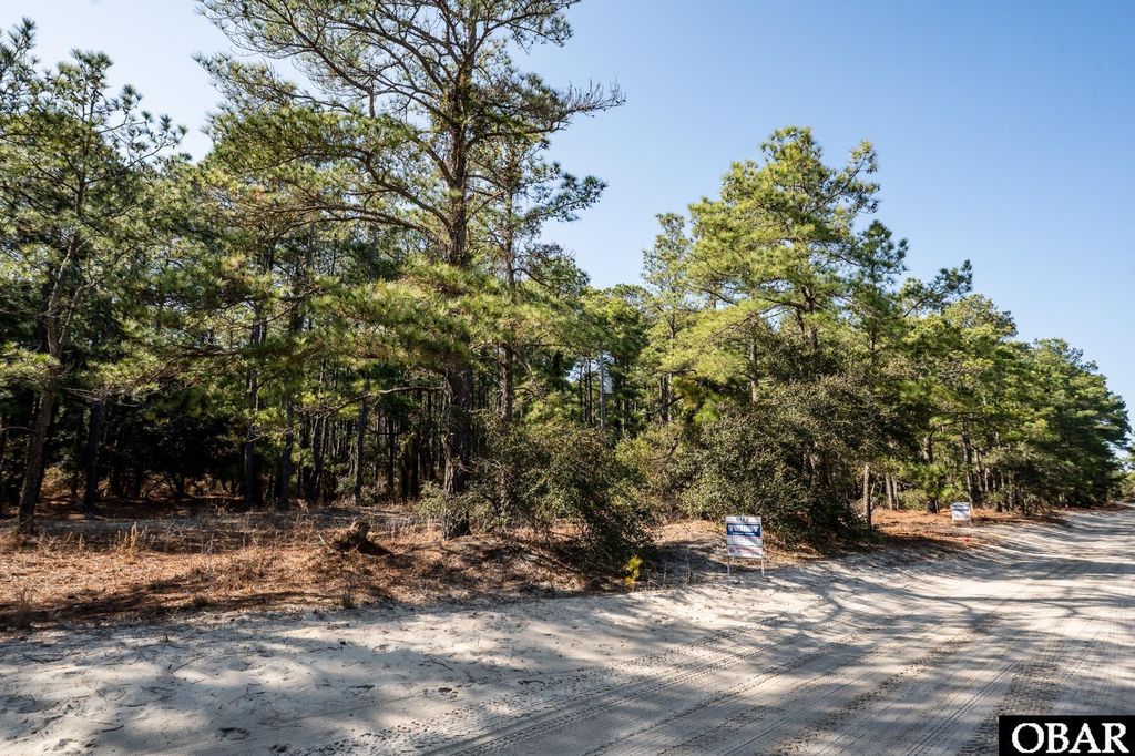 Image 27 of property listing at 2324 Ocean Pearl Road Lot 1, Corolla, NC 27927