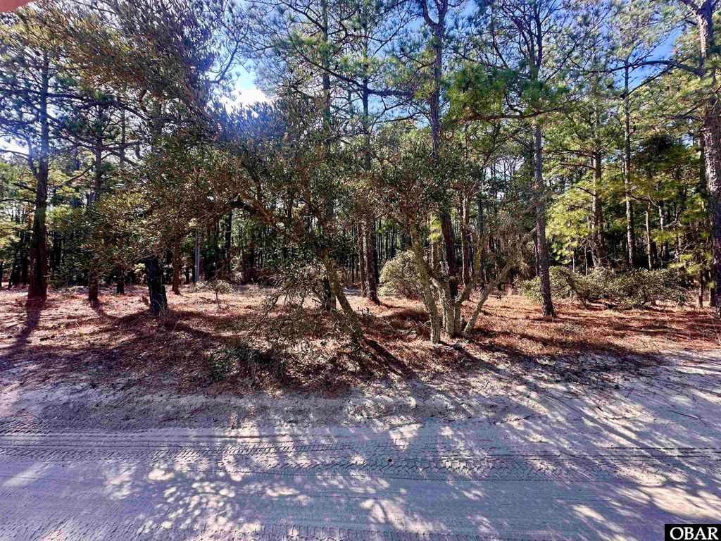 Image 6 of property listing at 2324 Ocean Pearl Road Lot 1, Corolla, NC 27927