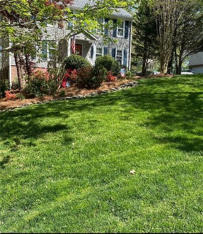 1661 Round Hill Circle, Kernersville, NC 27284