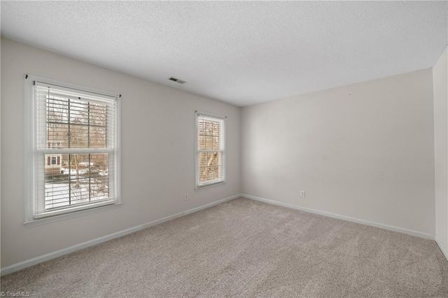 1661 Round Hill Circle, Kernersville, NC 27284