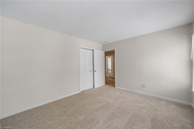 1661 Round Hill Circle, Kernersville, NC 27284