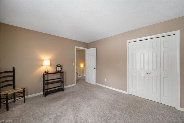 1661 Round Hill Circle, Kernersville, NC 27284