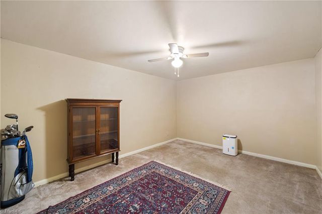 1661 Round Hill Circle, Kernersville, NC 27284